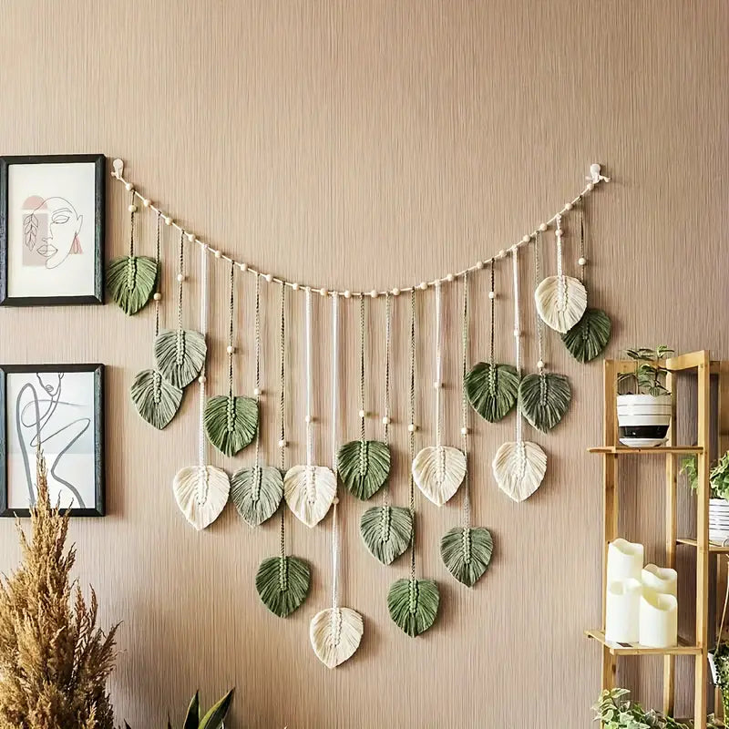 Solaya – Boho Feather Wall Décor