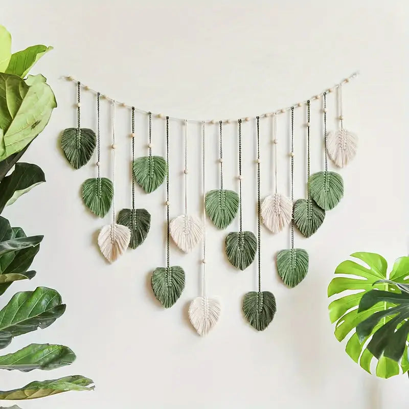 Solaya – Boho Feather Wall Décor