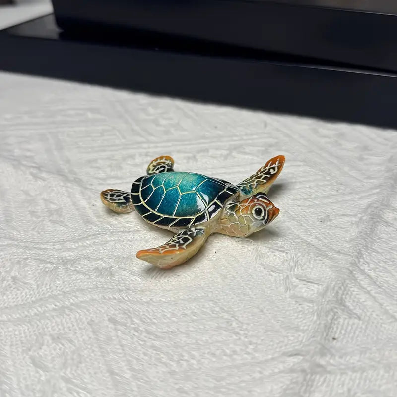 Elegance in Shell – Stylish Sea Turtle Sculpture