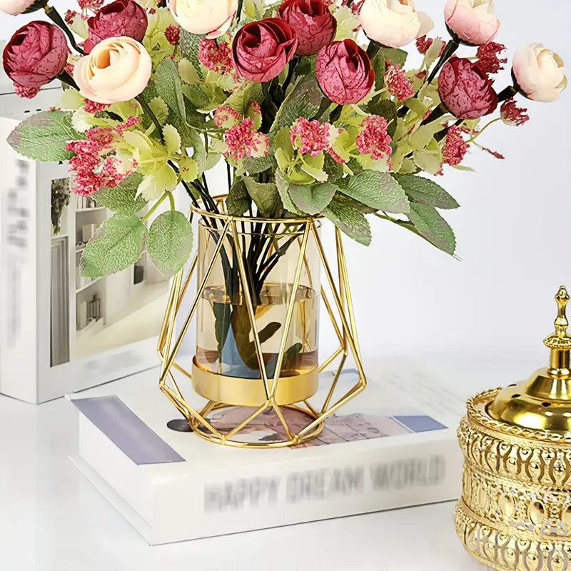 Scandinavian Radiance – Gold Glass Vase