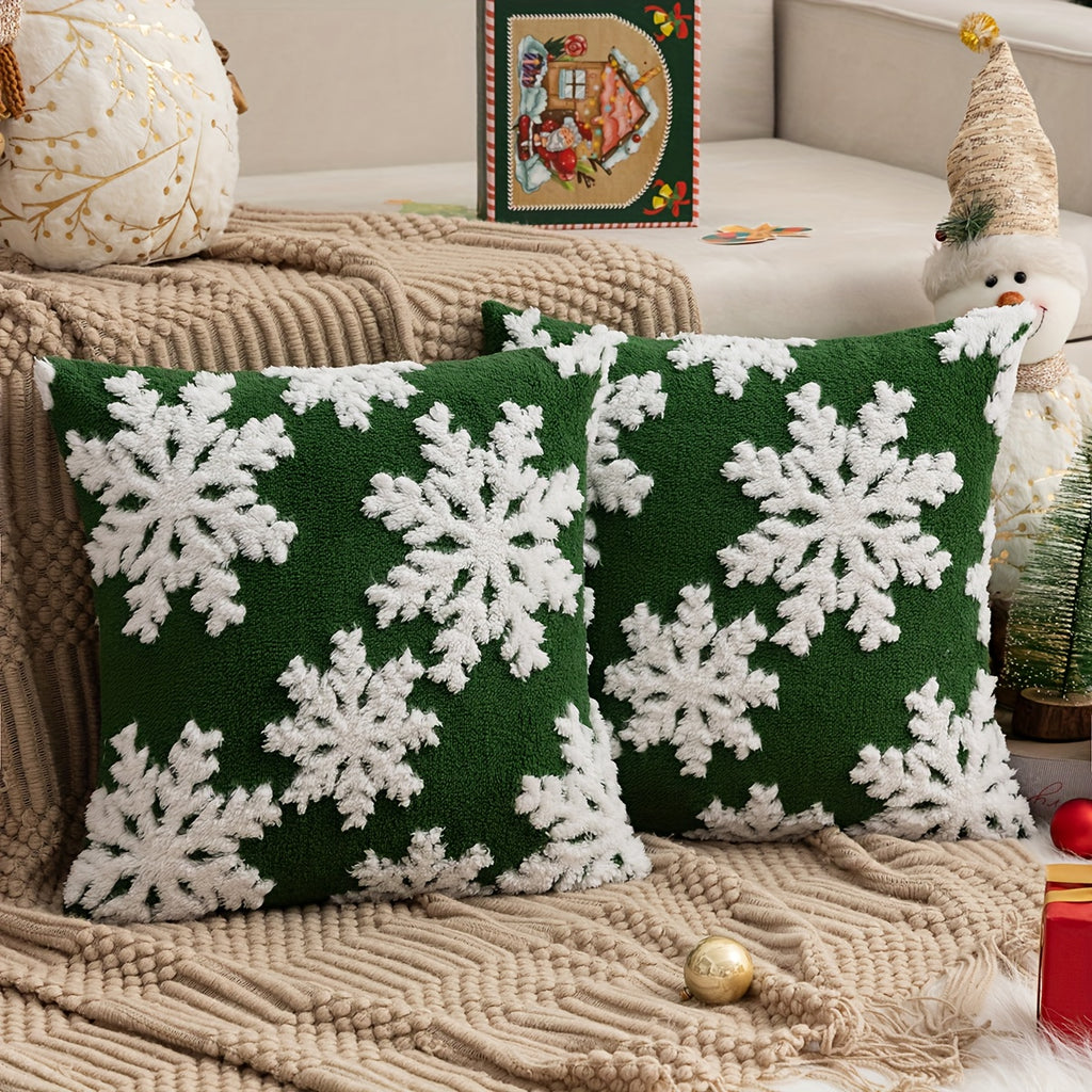 “Frostsoft Elegance” – 2-Piece Snowflake Velvet Pillow Cover Set
