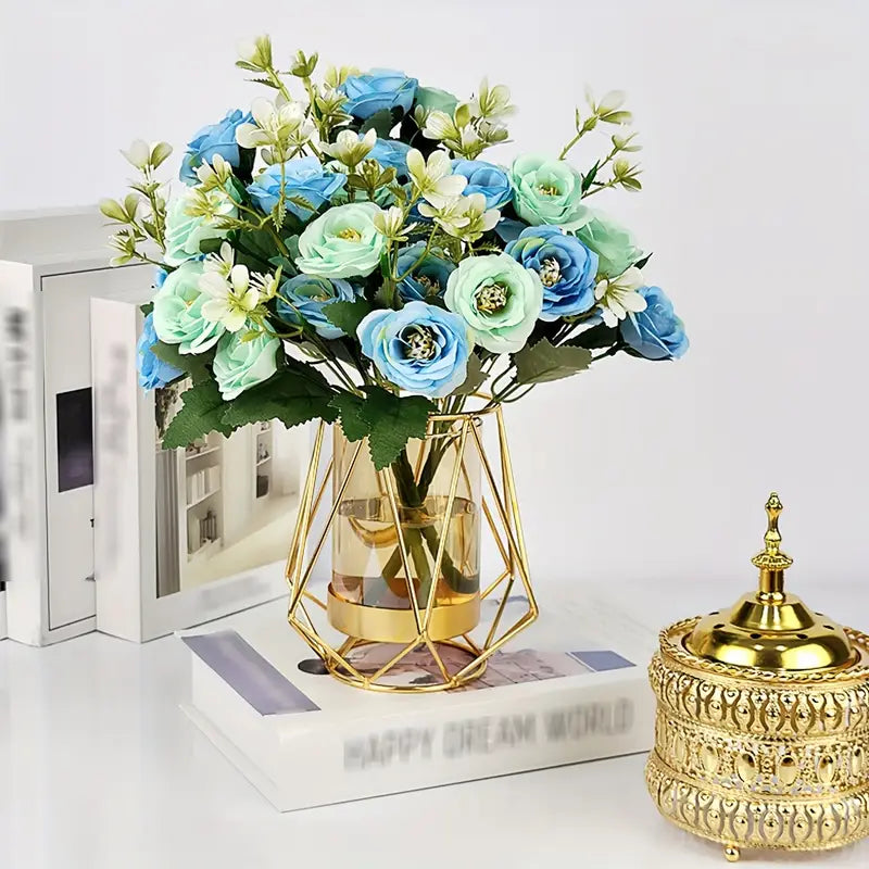 Scandinavian Radiance – Gold Glass Vase