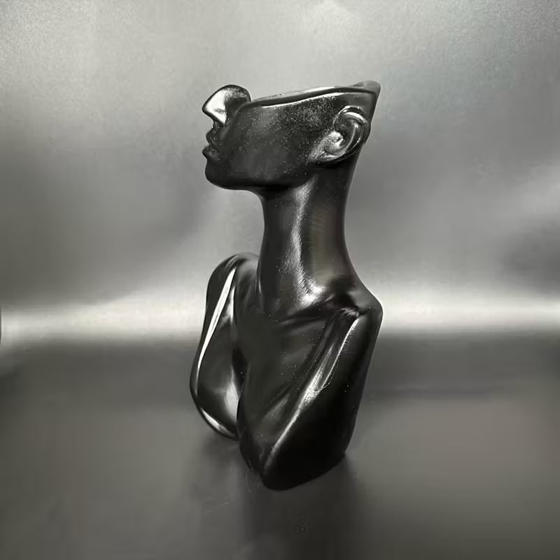Velora Vase