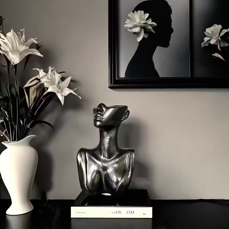 Velora Vase