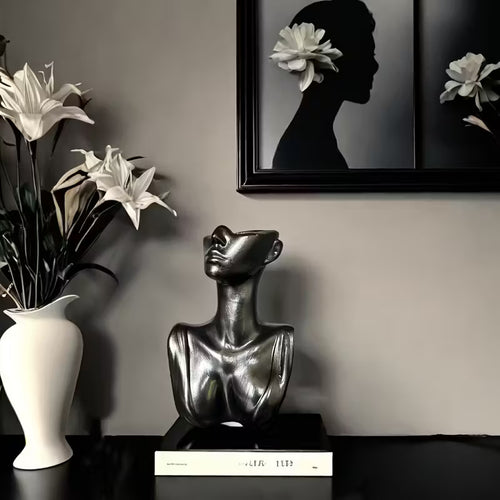 Velora Vase