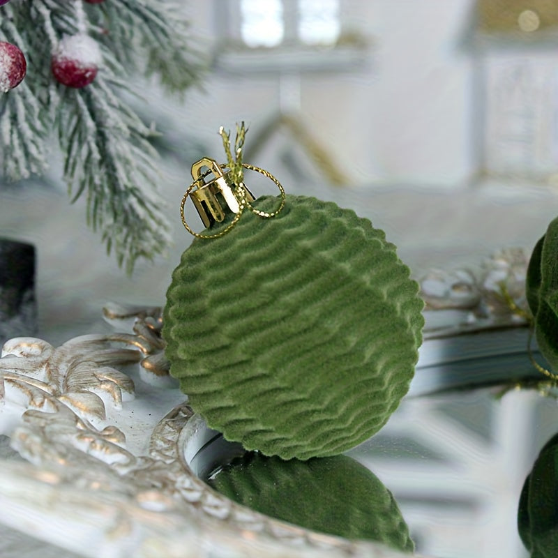 Velvet-Flocked Christmas Ornament Set
